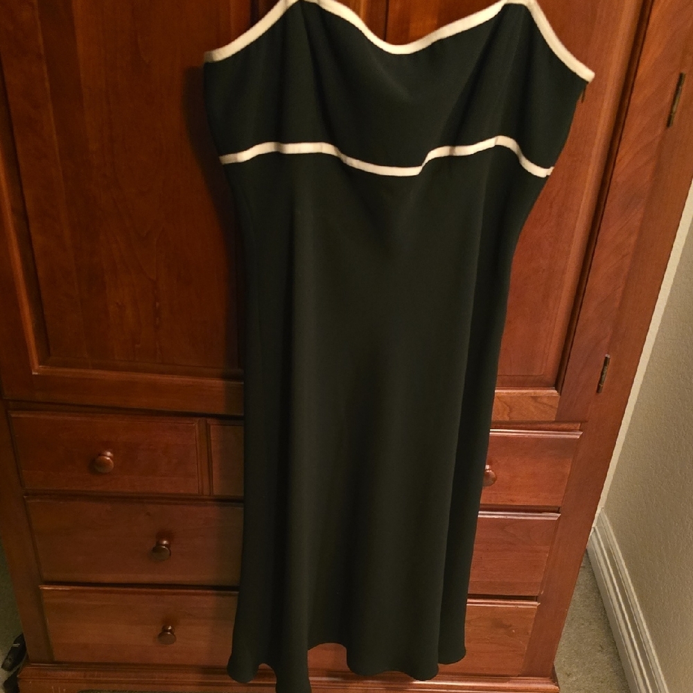 Maggy London Black and White Strapless Sheath Dress